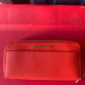 Micheal kors wallet